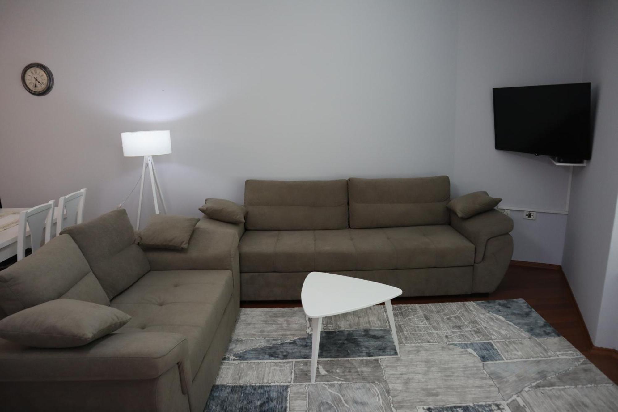 Prima Apartment *